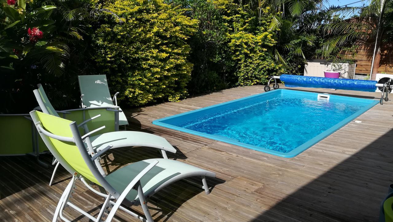 P'Ti Case D'Elena Bed and Breakfast Saint-Joseph Εξωτερικό φωτογραφία